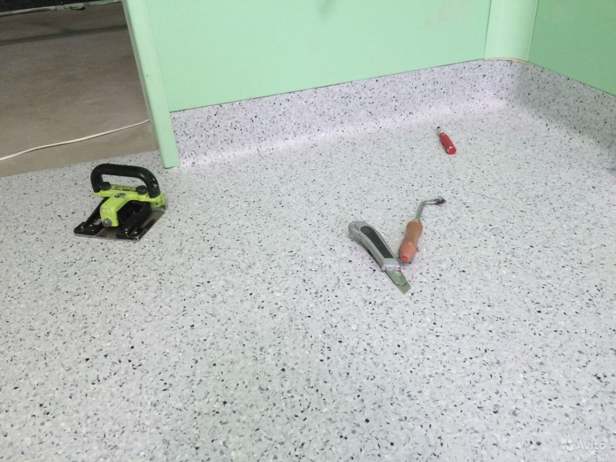 Плинтуса на пол пластиковые