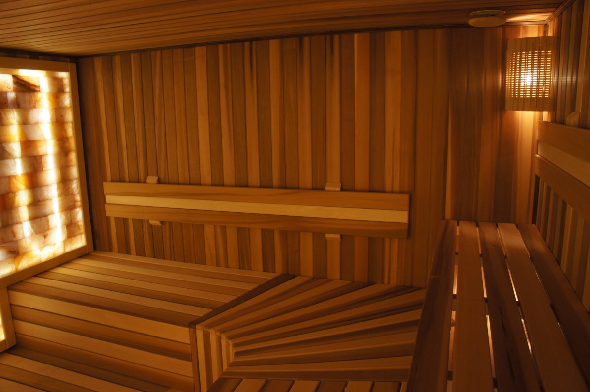 Парилка абаш соляная стена