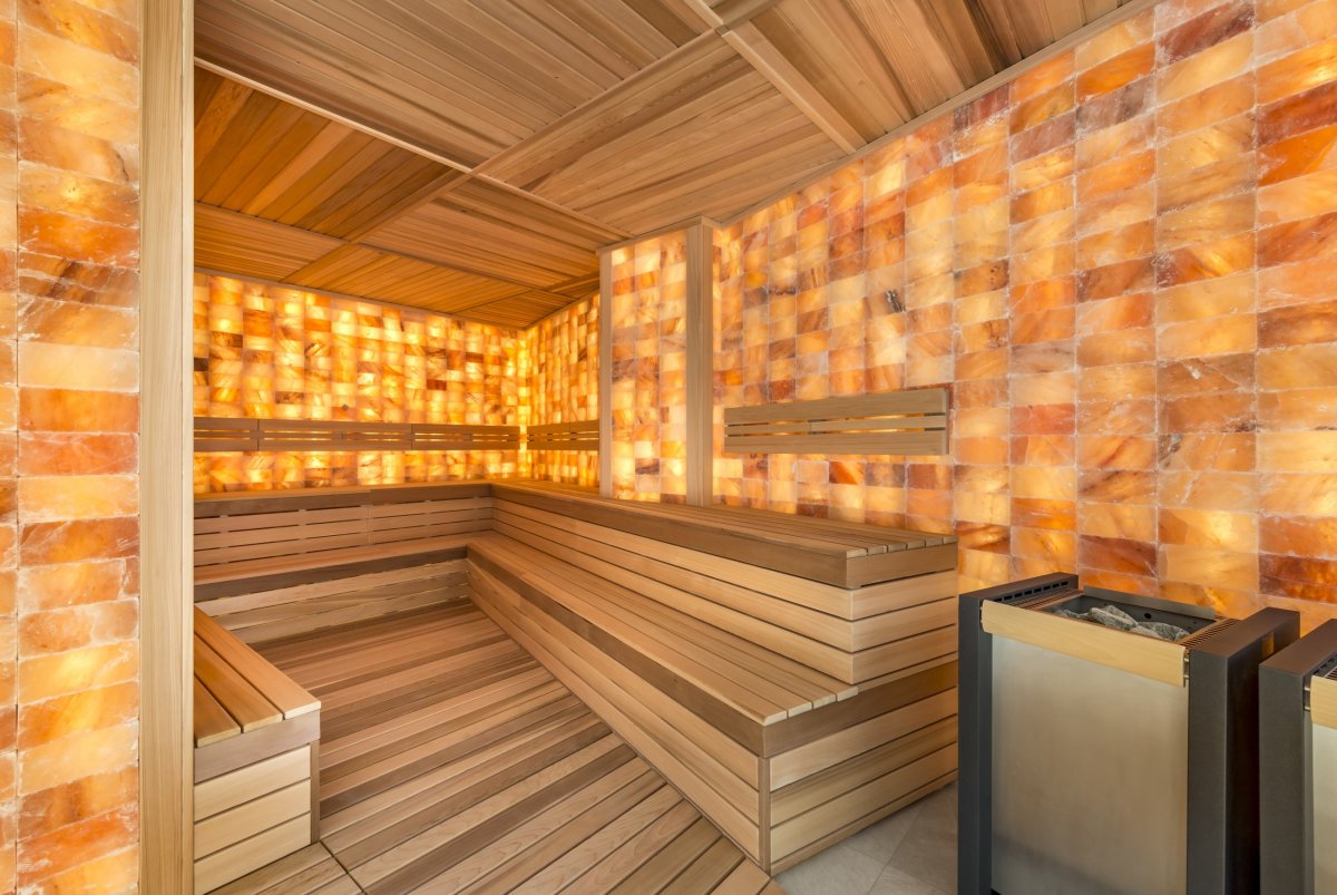 Гималайская соль в интерьере сауны