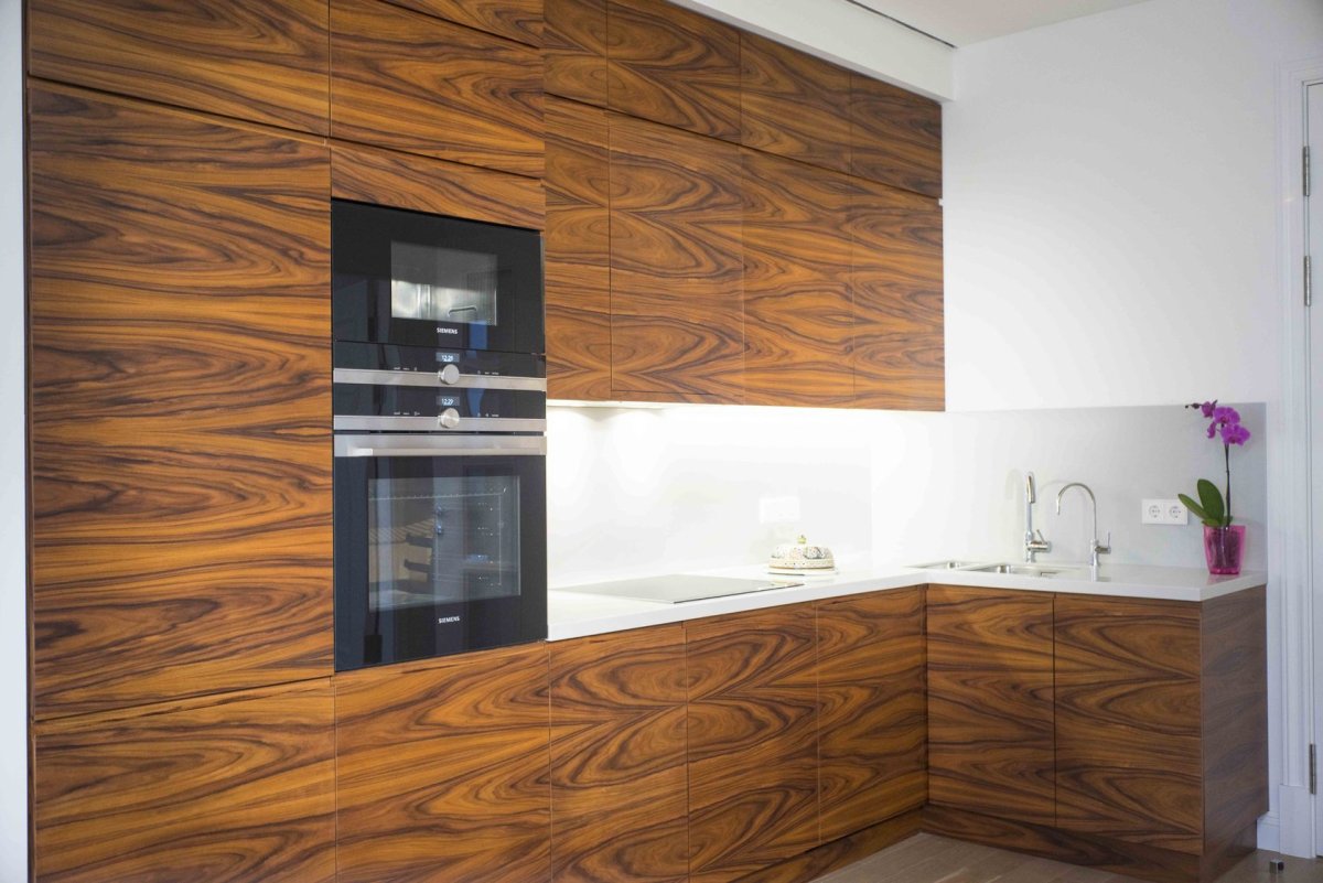 Деревянные шпонированные панели для стен