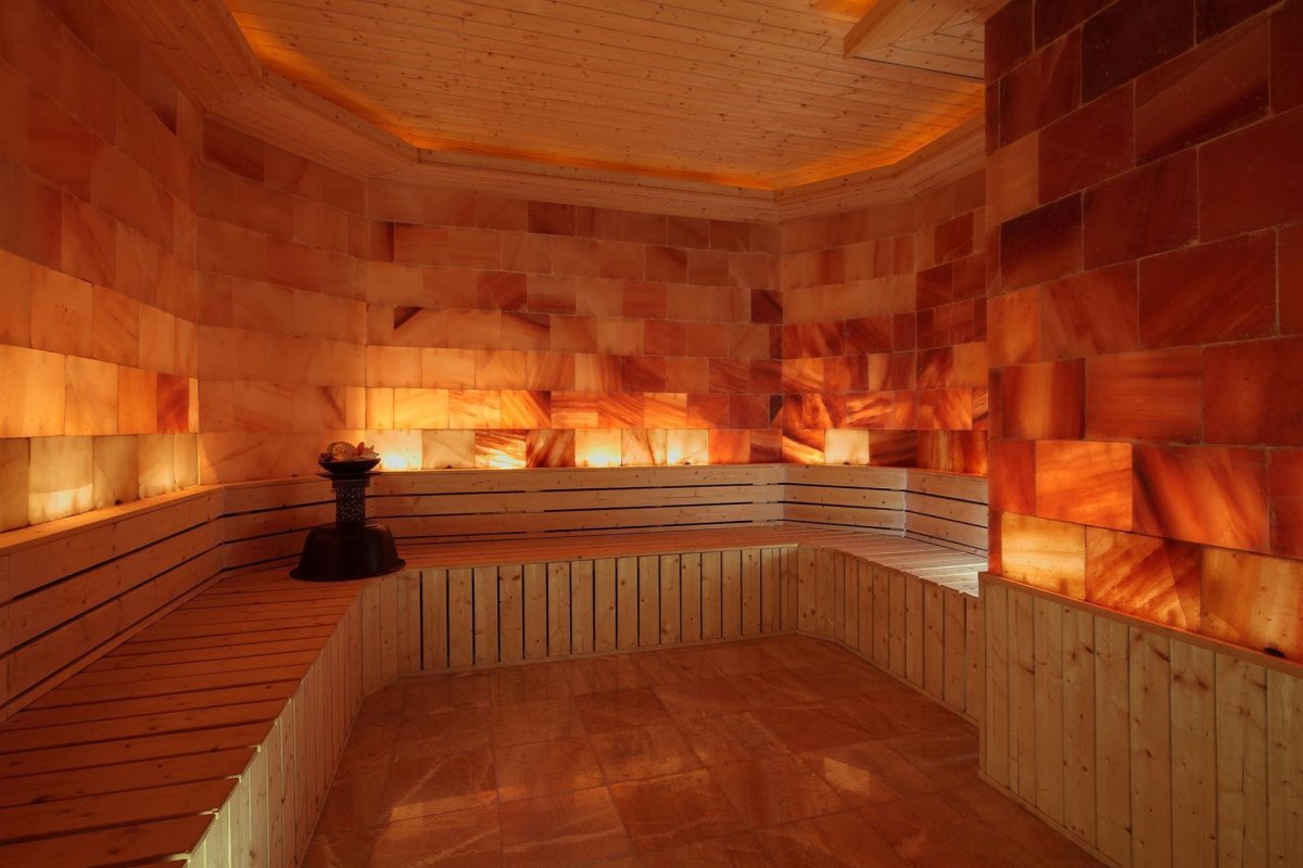 Панно из гималайской соли в парной