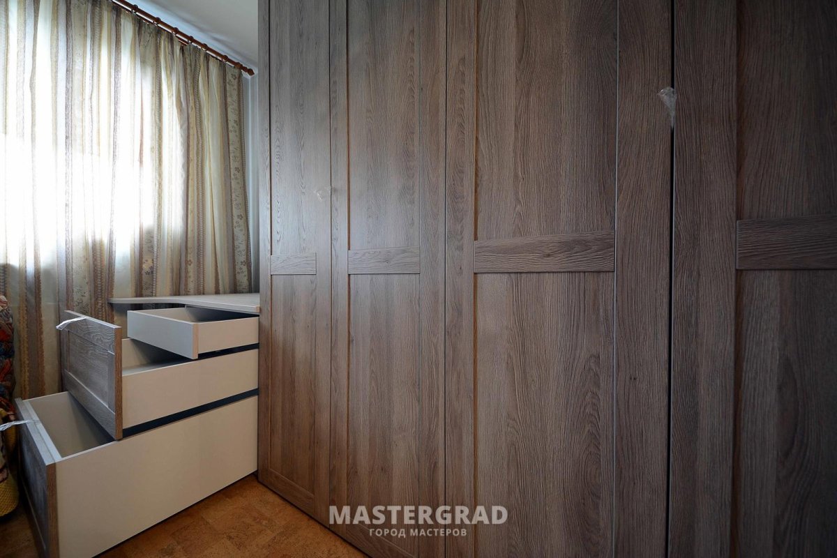 Сдвижные двери для шкафа