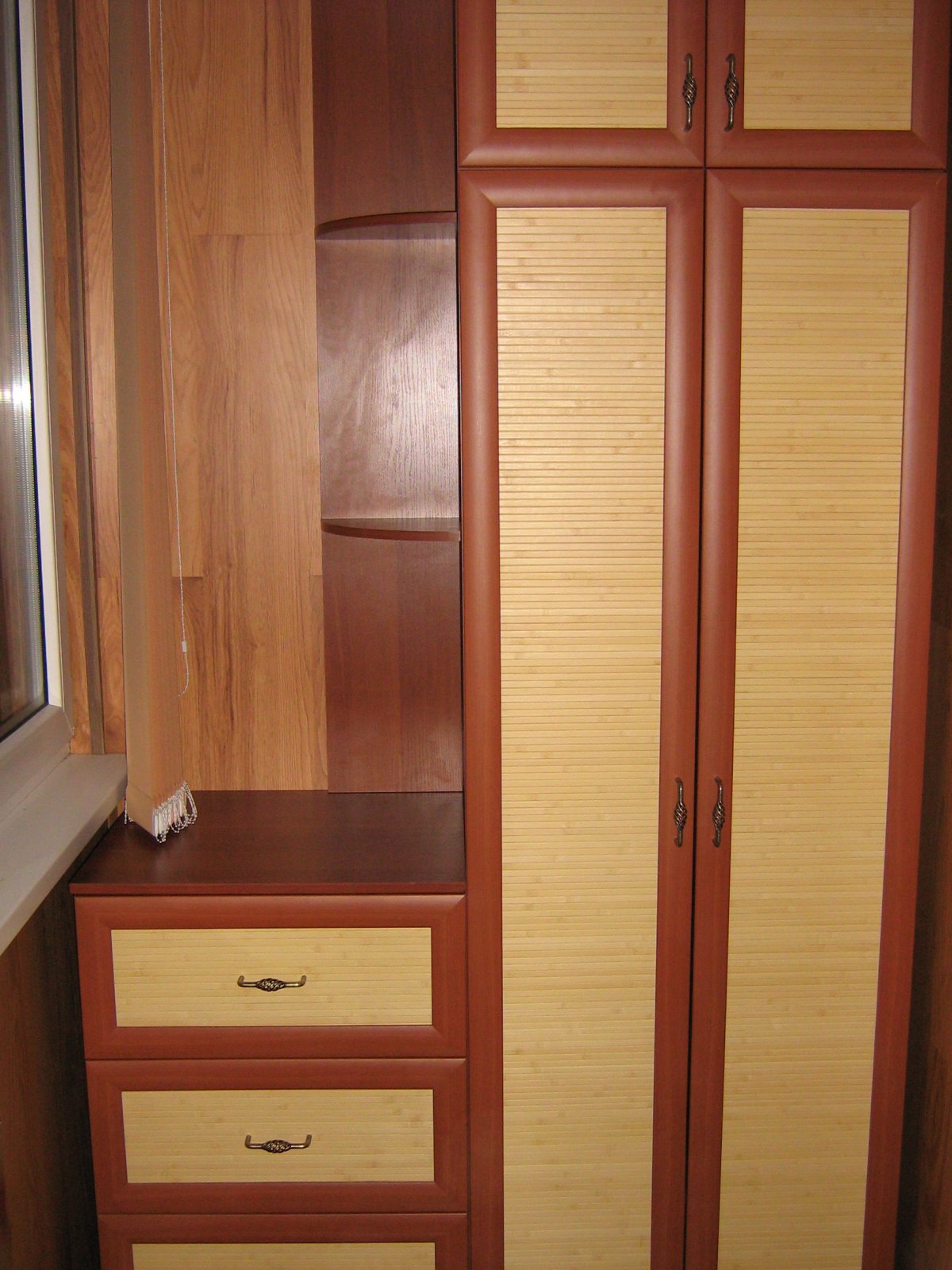 Полочки из ламината