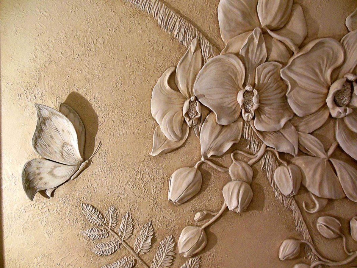 Барельеф Петр Готика