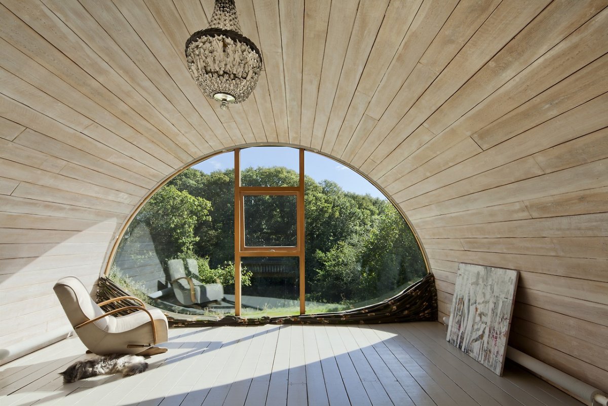 Дом с овальной крышей