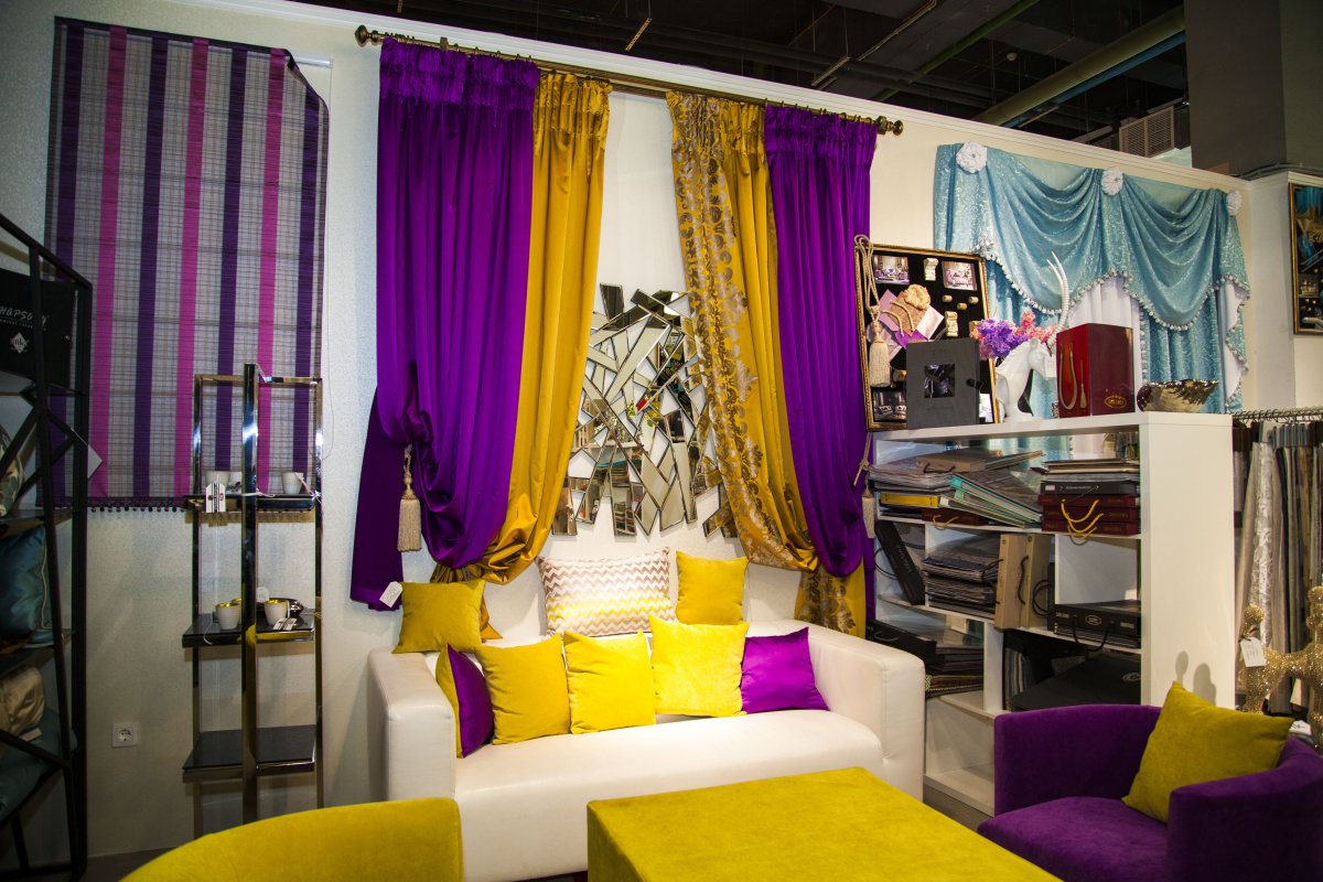 Желтый цвет в интерьере