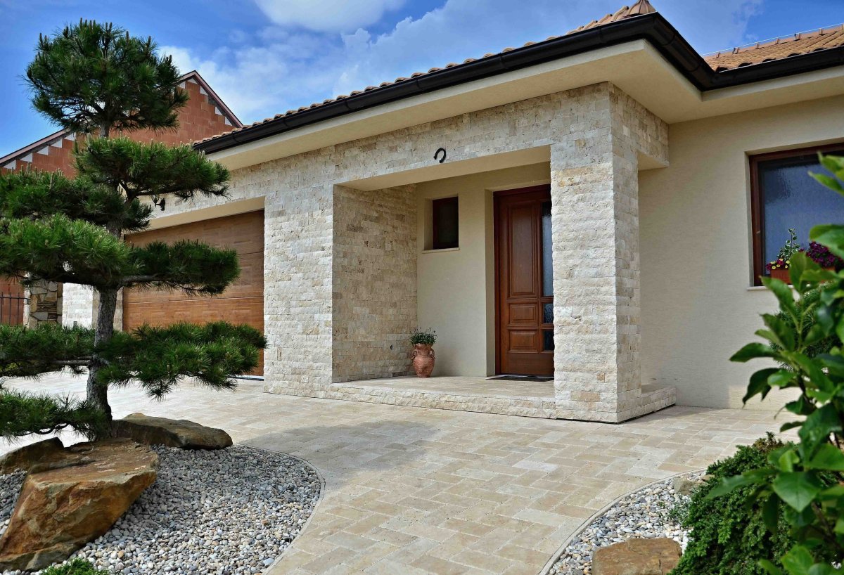 Травертин дом