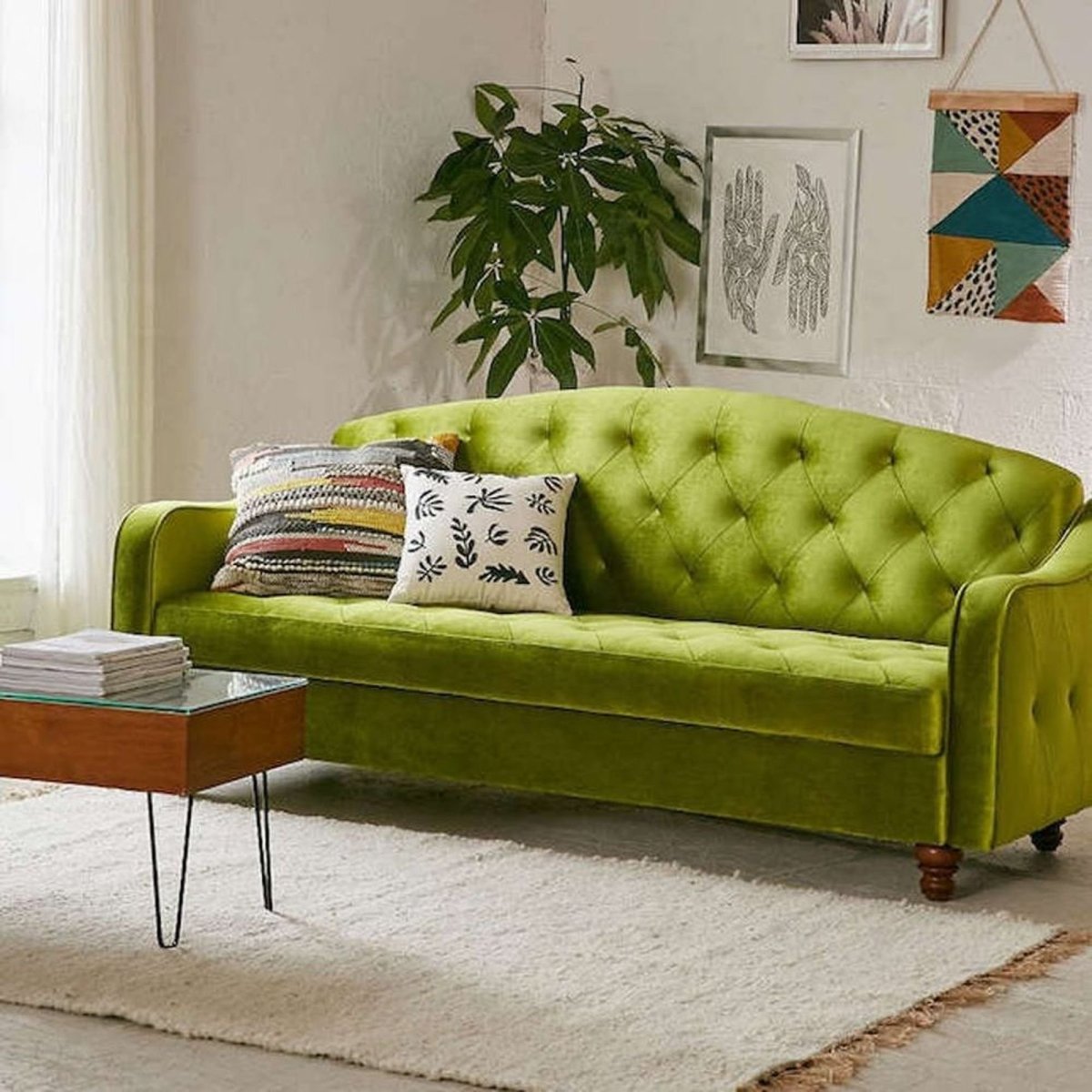 Диван в английском стиле зеленый