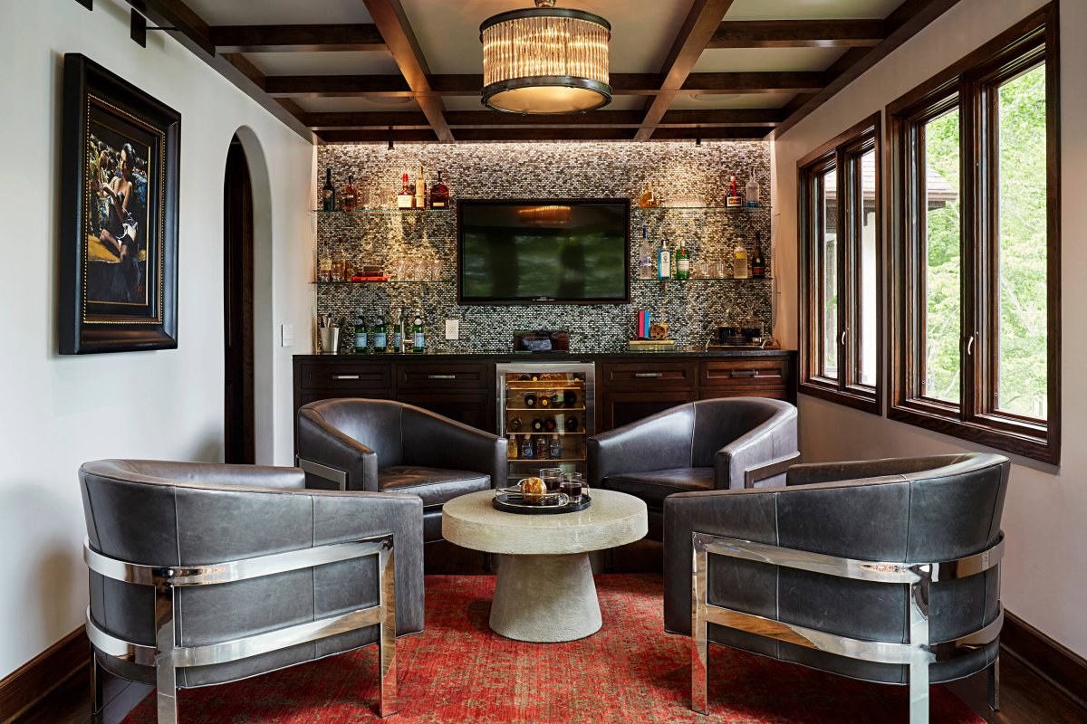 Бар в гостиной комнате