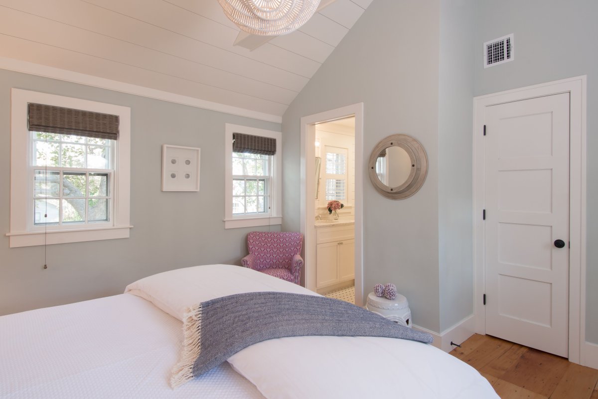 Спальня в пастельных тонах