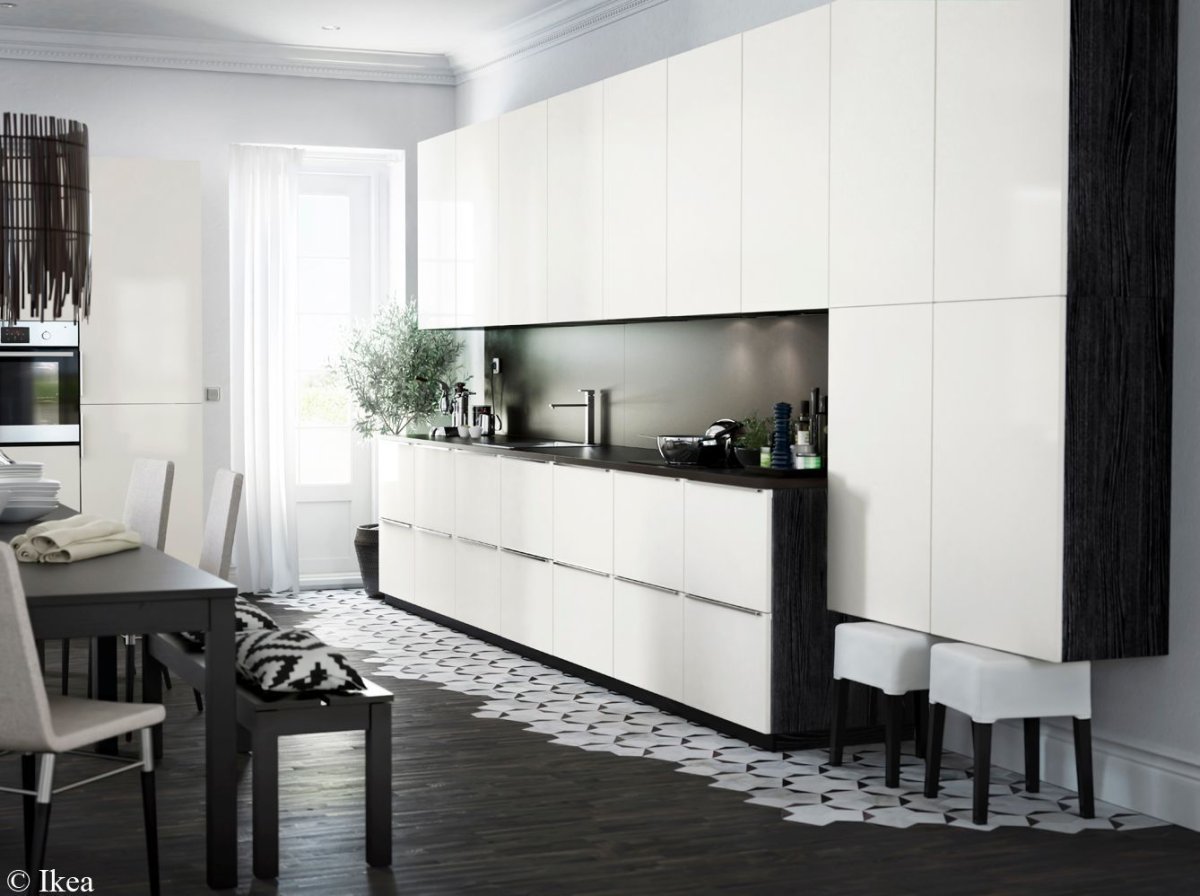 Белая кухня икеа белая плитка