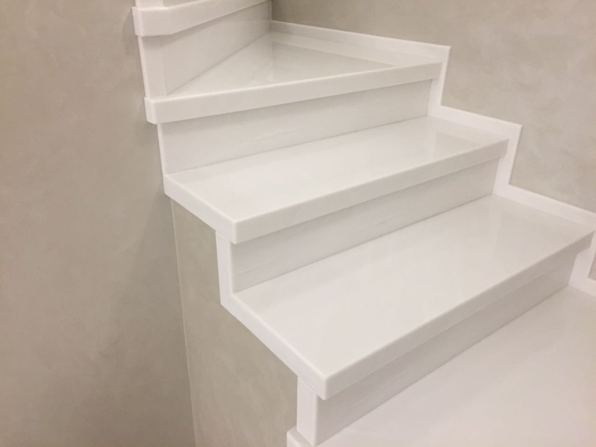 Лестница из искусственного камня