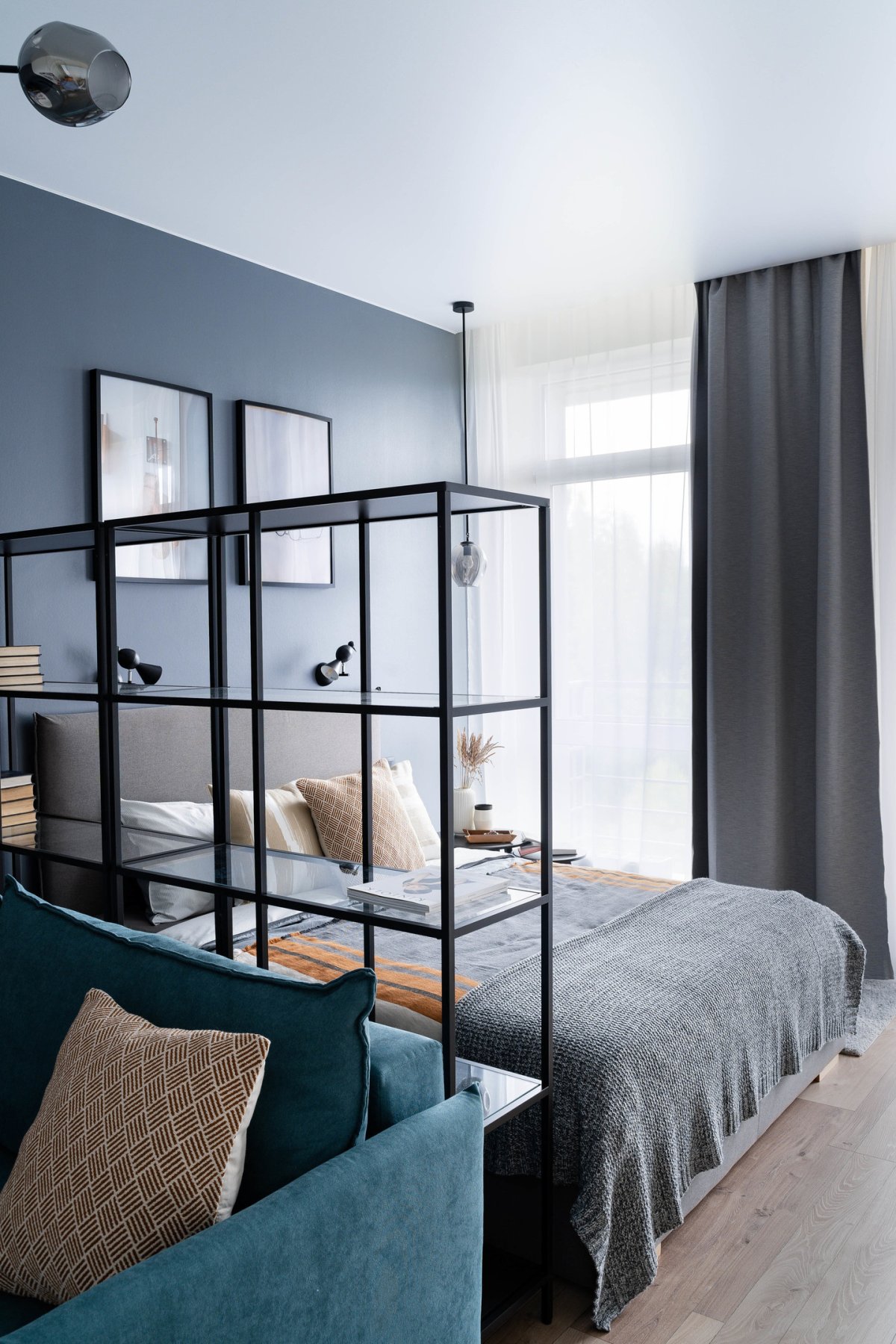 Декоративная перегородка в студии