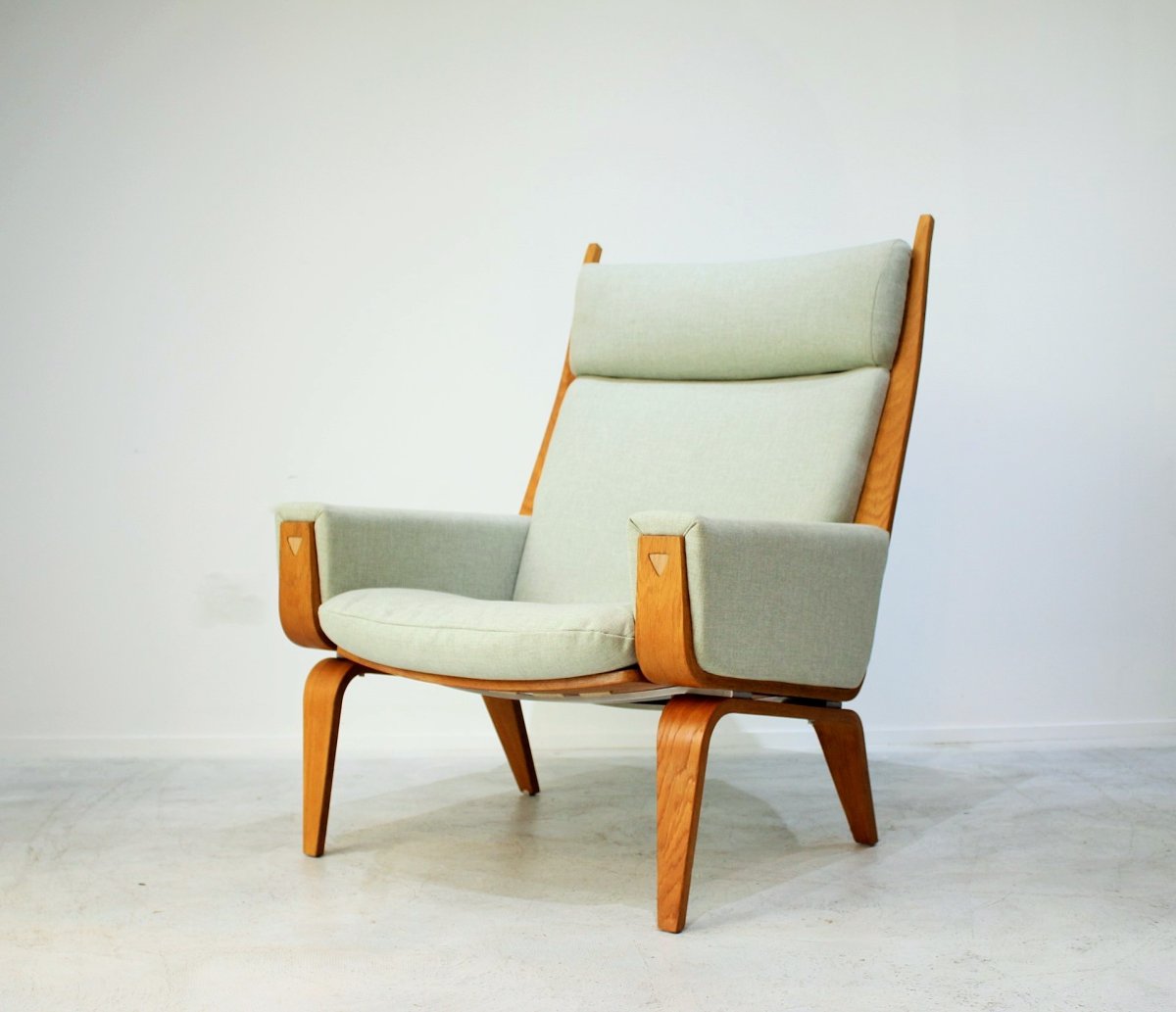 МИД сенчури цвета