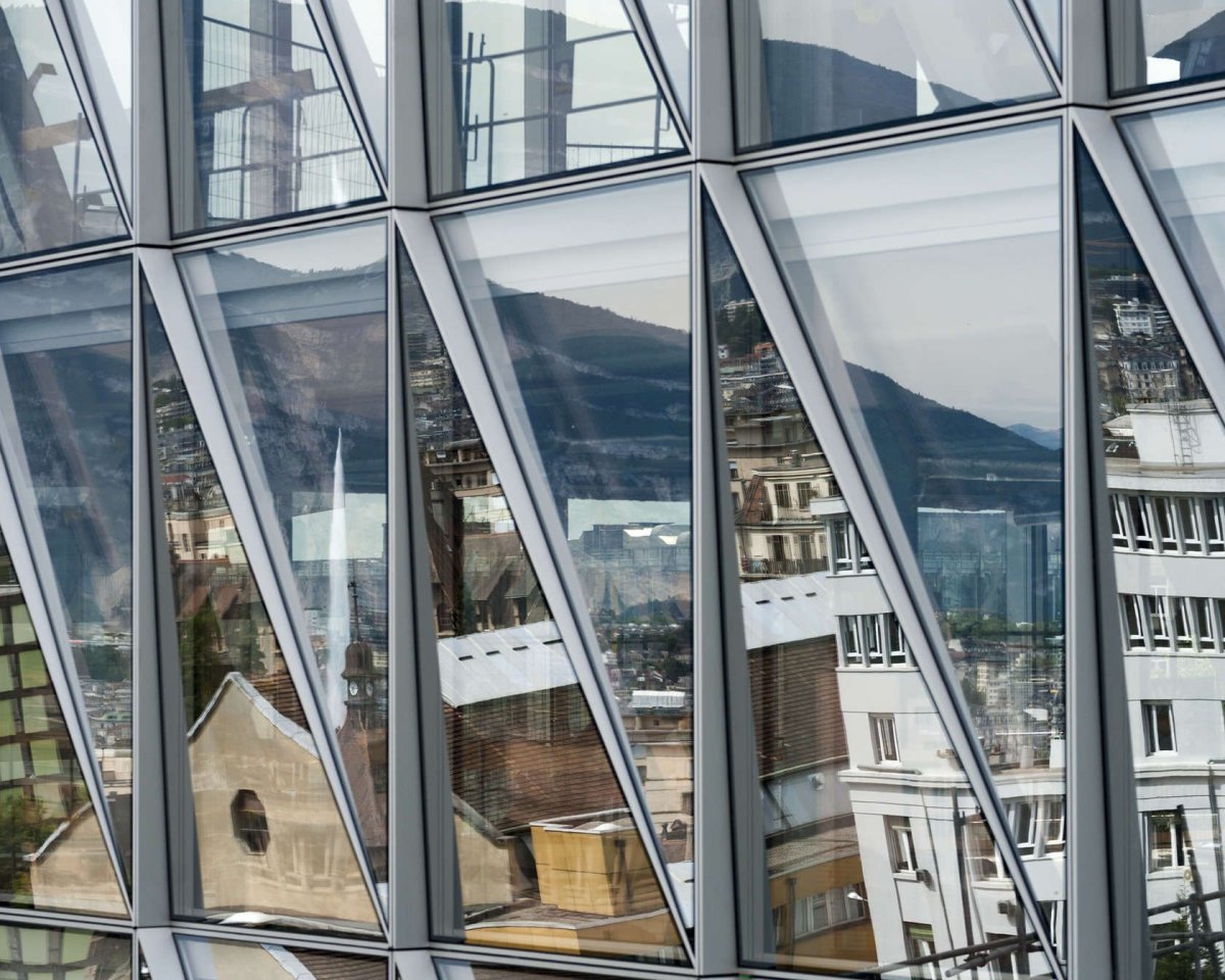 Здания из стекла