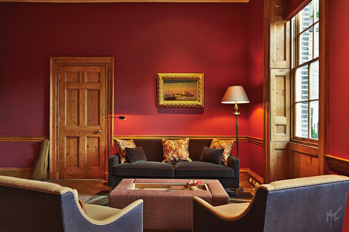 Красная спальня