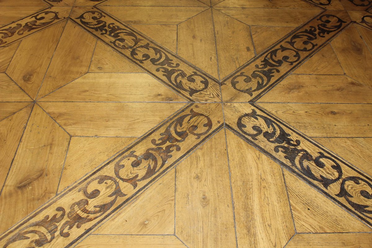 Дубовый паркет инкрустация