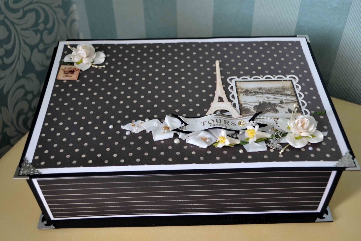 Декорированная коробка