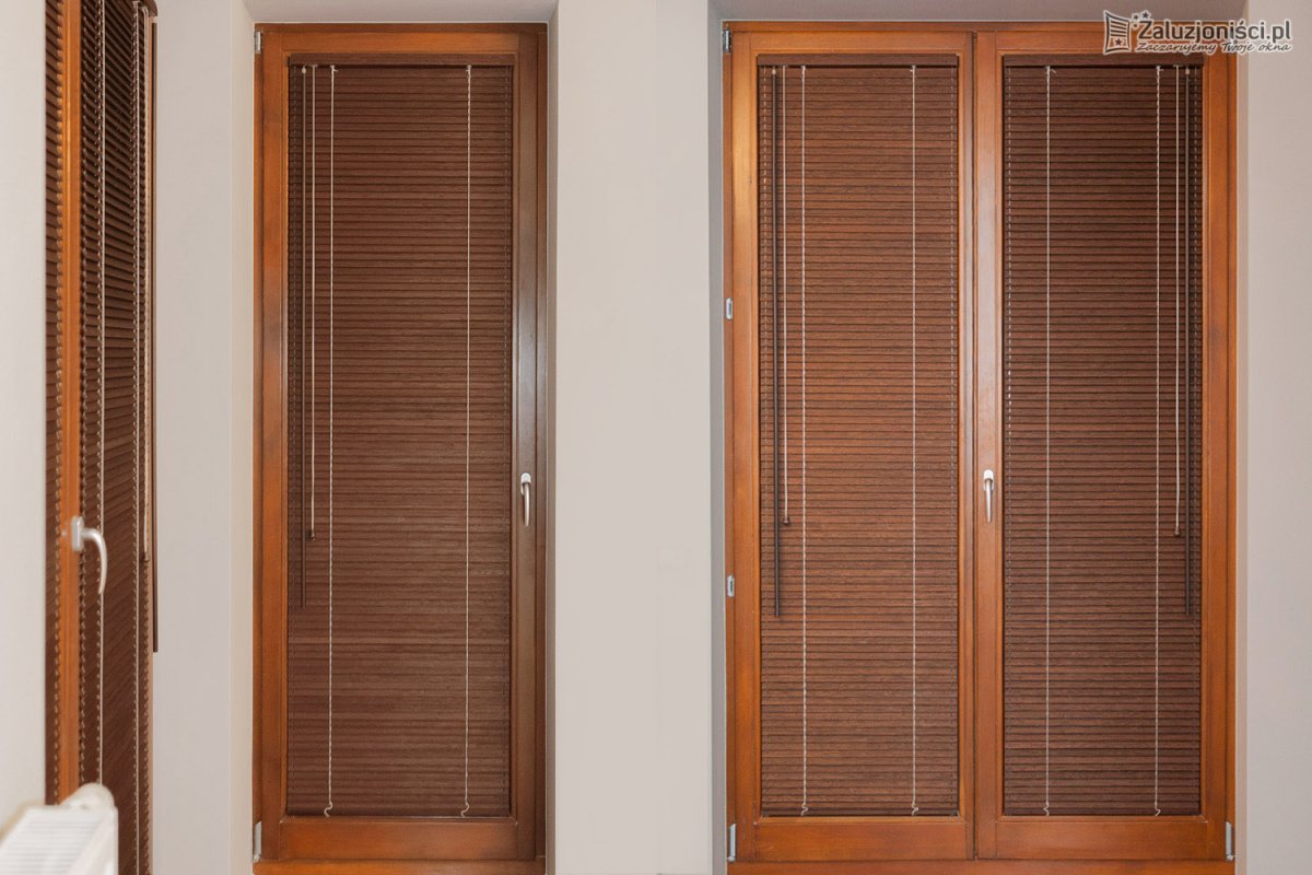 Дверца жалюзийная пластиковая