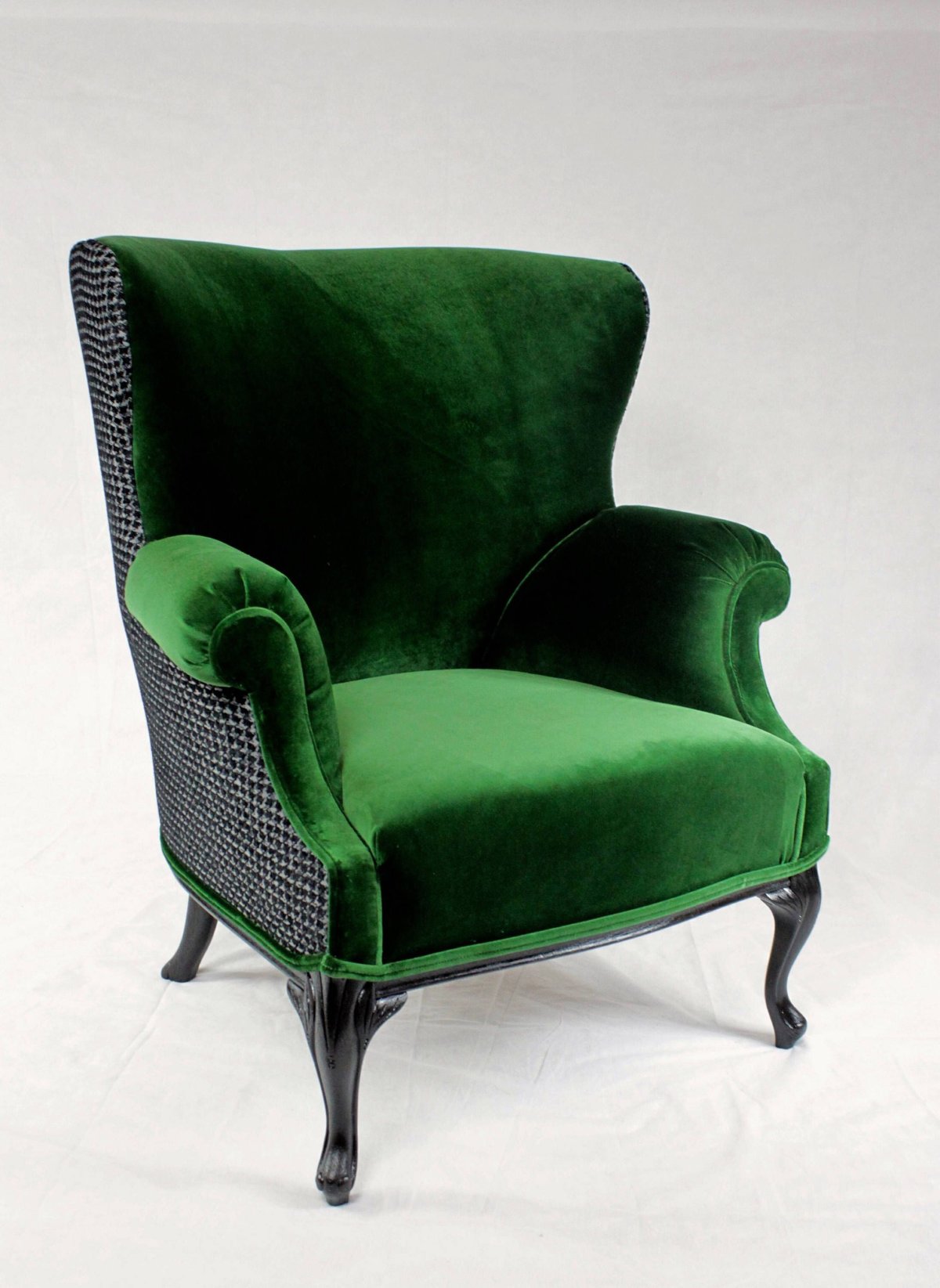 Зеленое кресло в интерьере