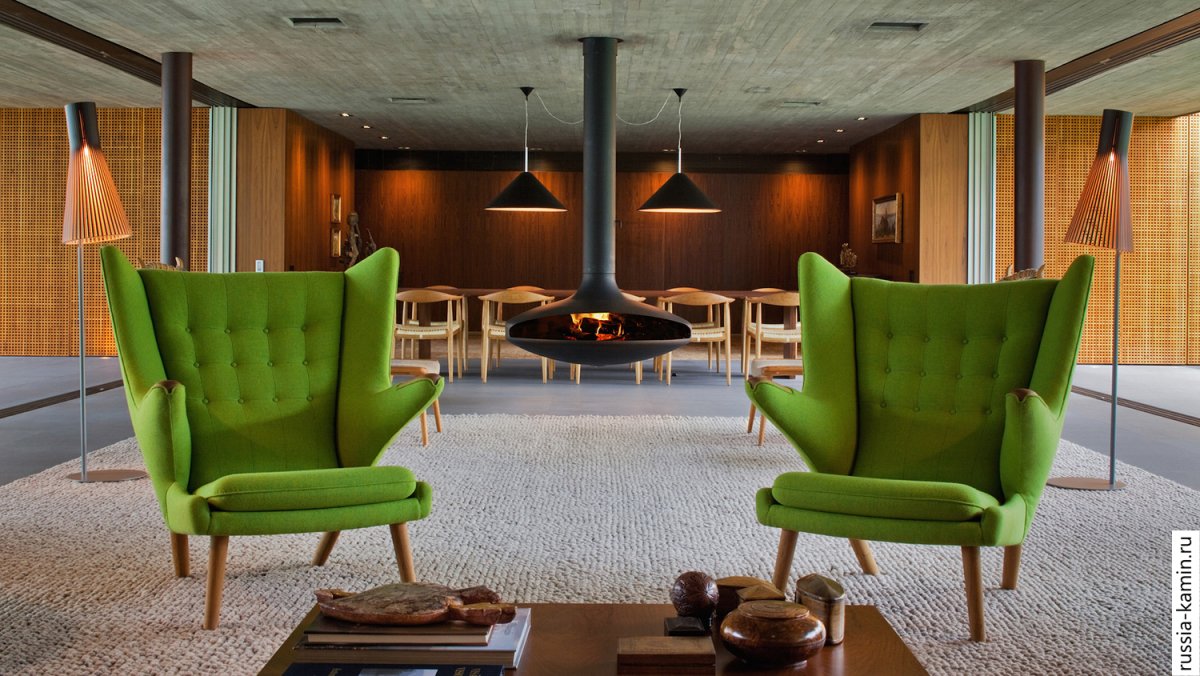 Изумрудный диван в интерьере