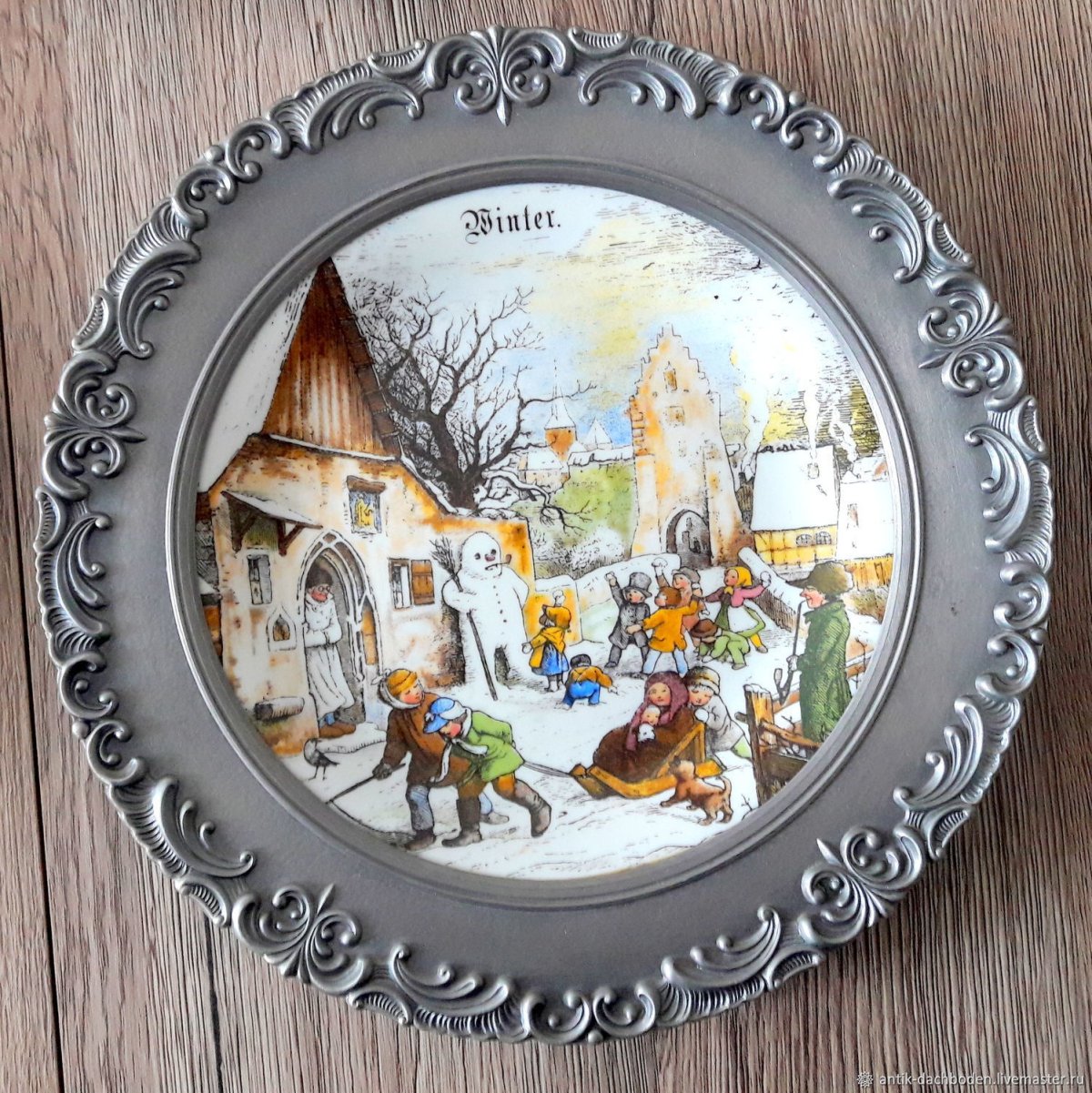 Фарфоровые тарелки