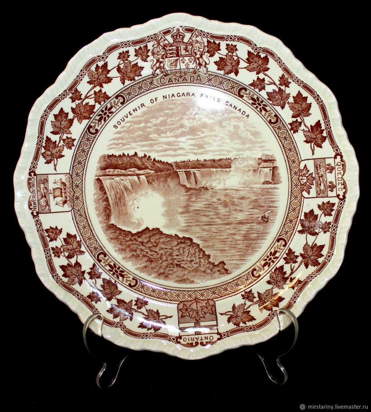 Старинная декоративная тарелка