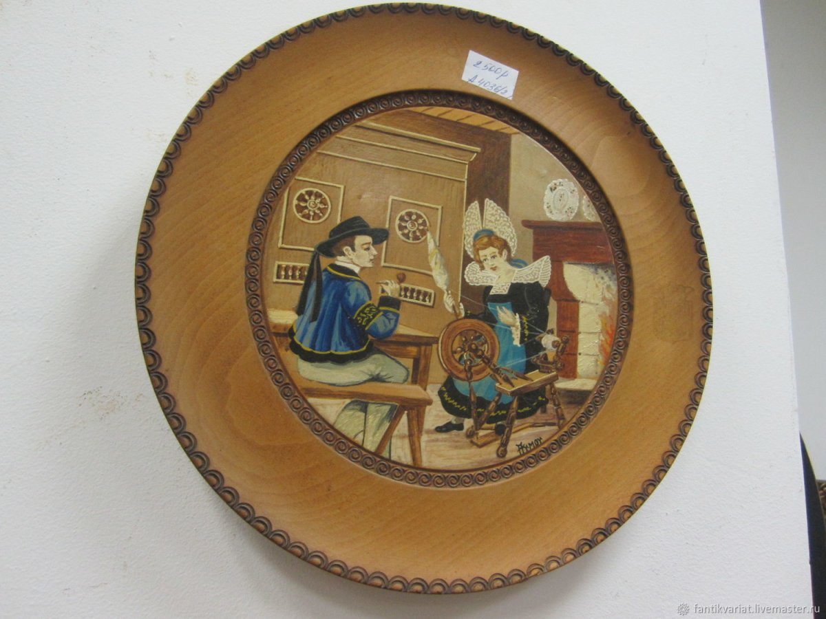 Декоративные тарелки из дерева КНР