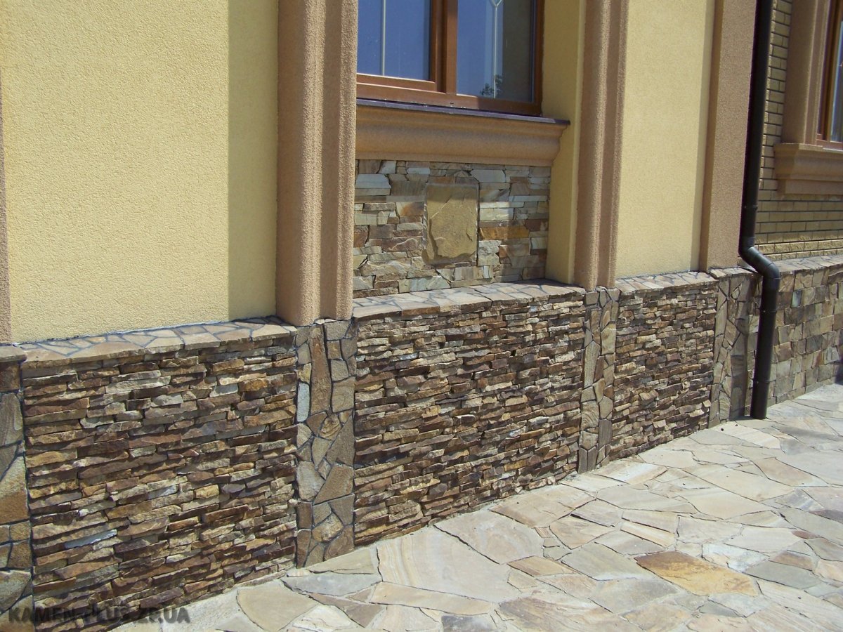 Облицовка фундамента камнем