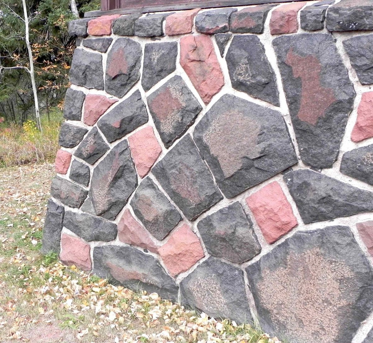 Облицовка фундамента камнем своими руками