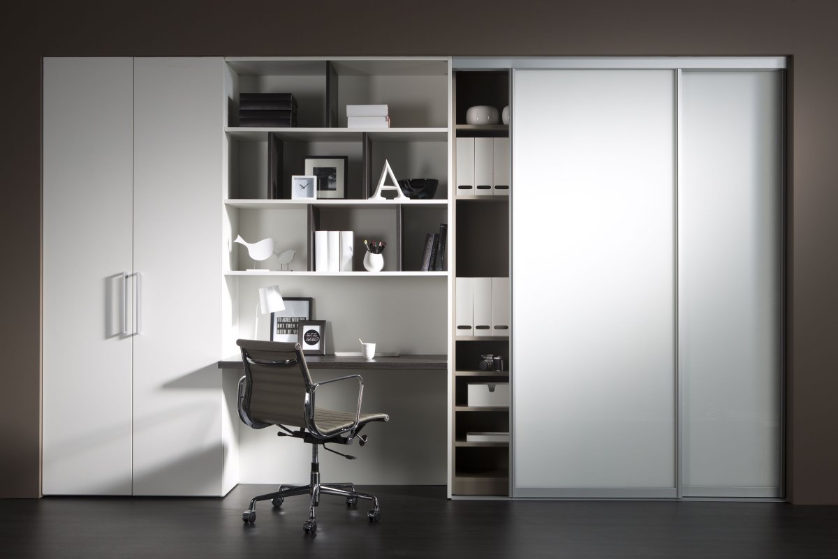 Письменный стол встроенный в шкаф