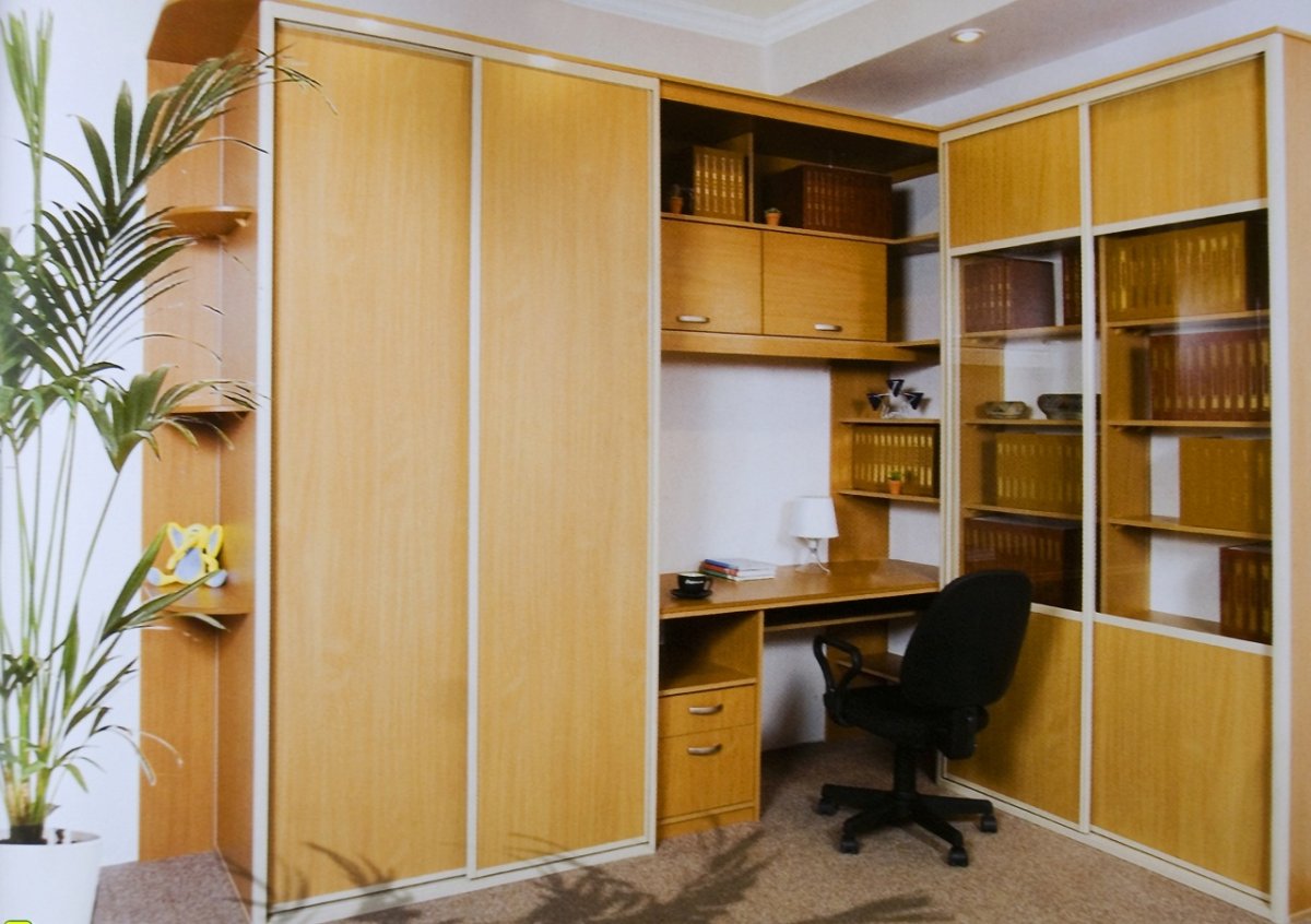 Шкаф купе для маленькой комнаты