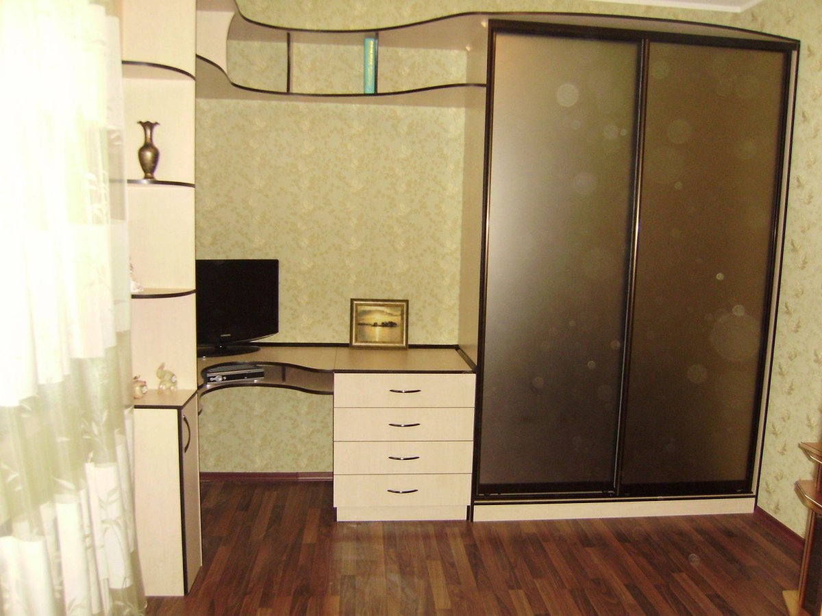 Рабочее место в шкафу