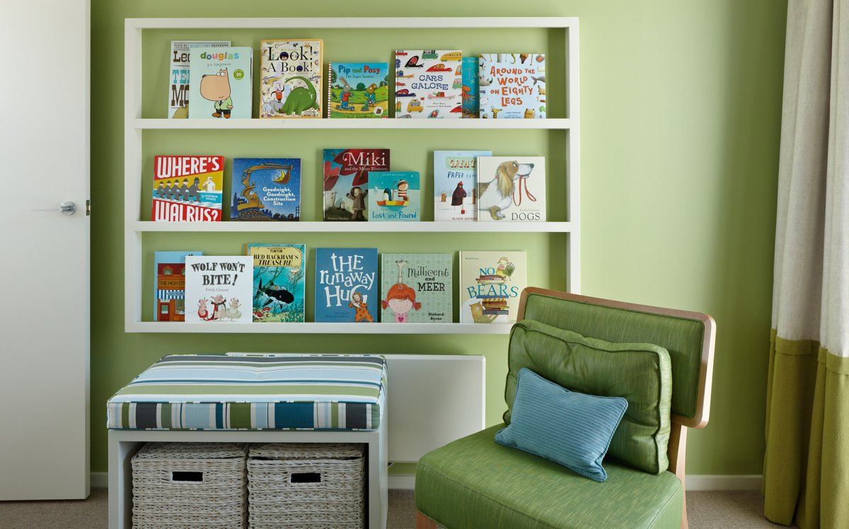 Книжные полки в интерьере