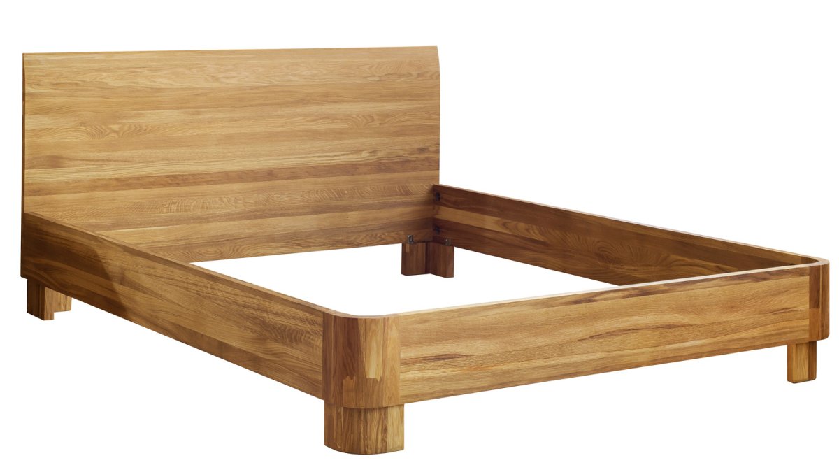 Самодельная двуспальная кровать