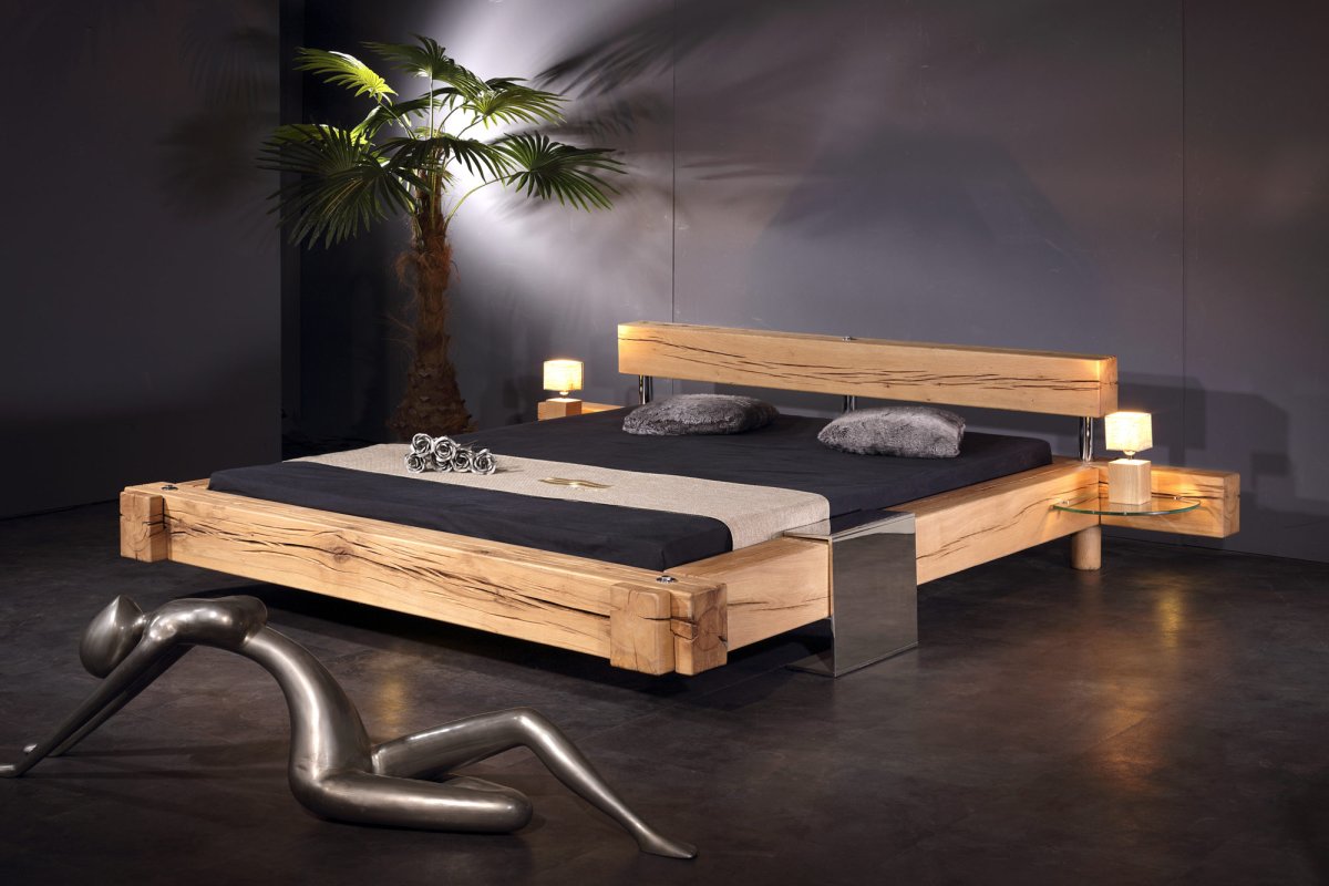 Кровать из деревянных реек