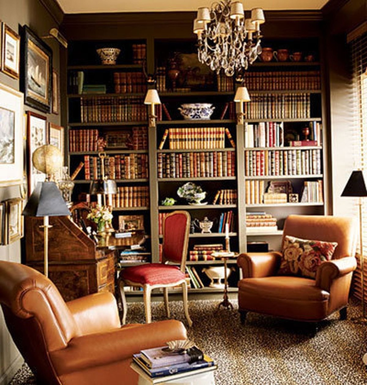 Декоративные обложки для книг в интерьере