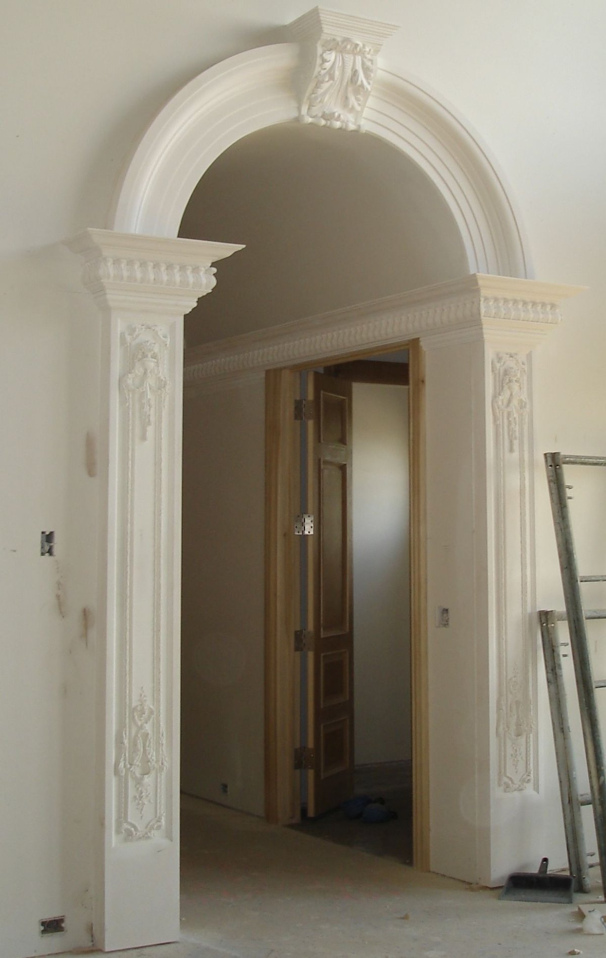 Арка из пенополиуретана