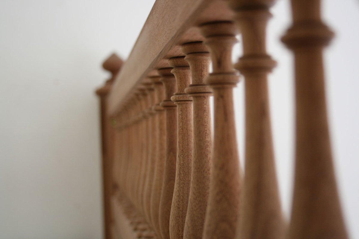 Балясины для лестницы из дерева