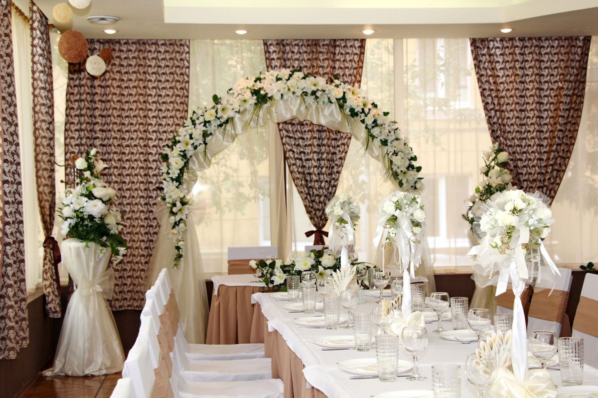 Уютная свадьба в ресторане