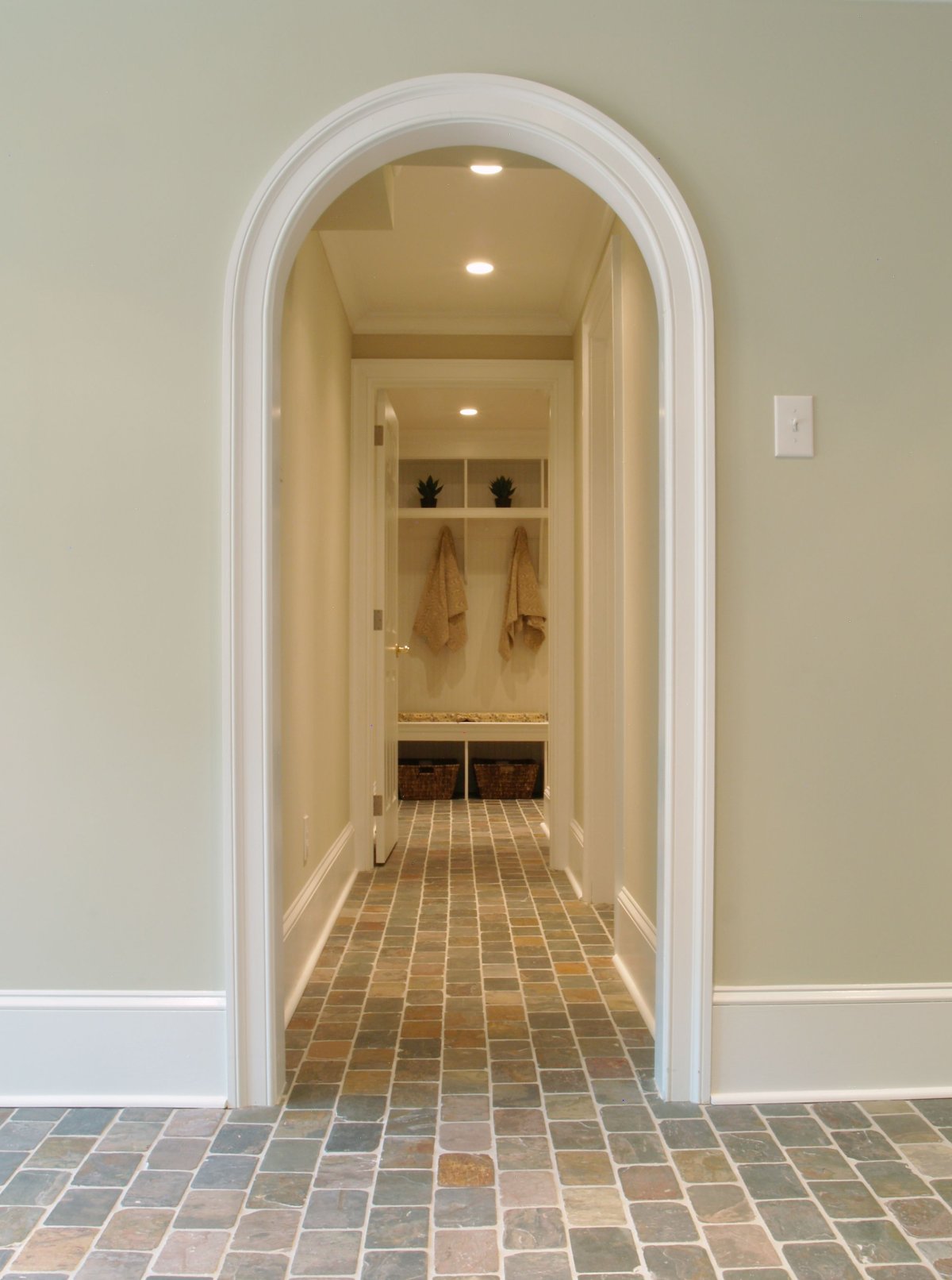 Плинтус для арки