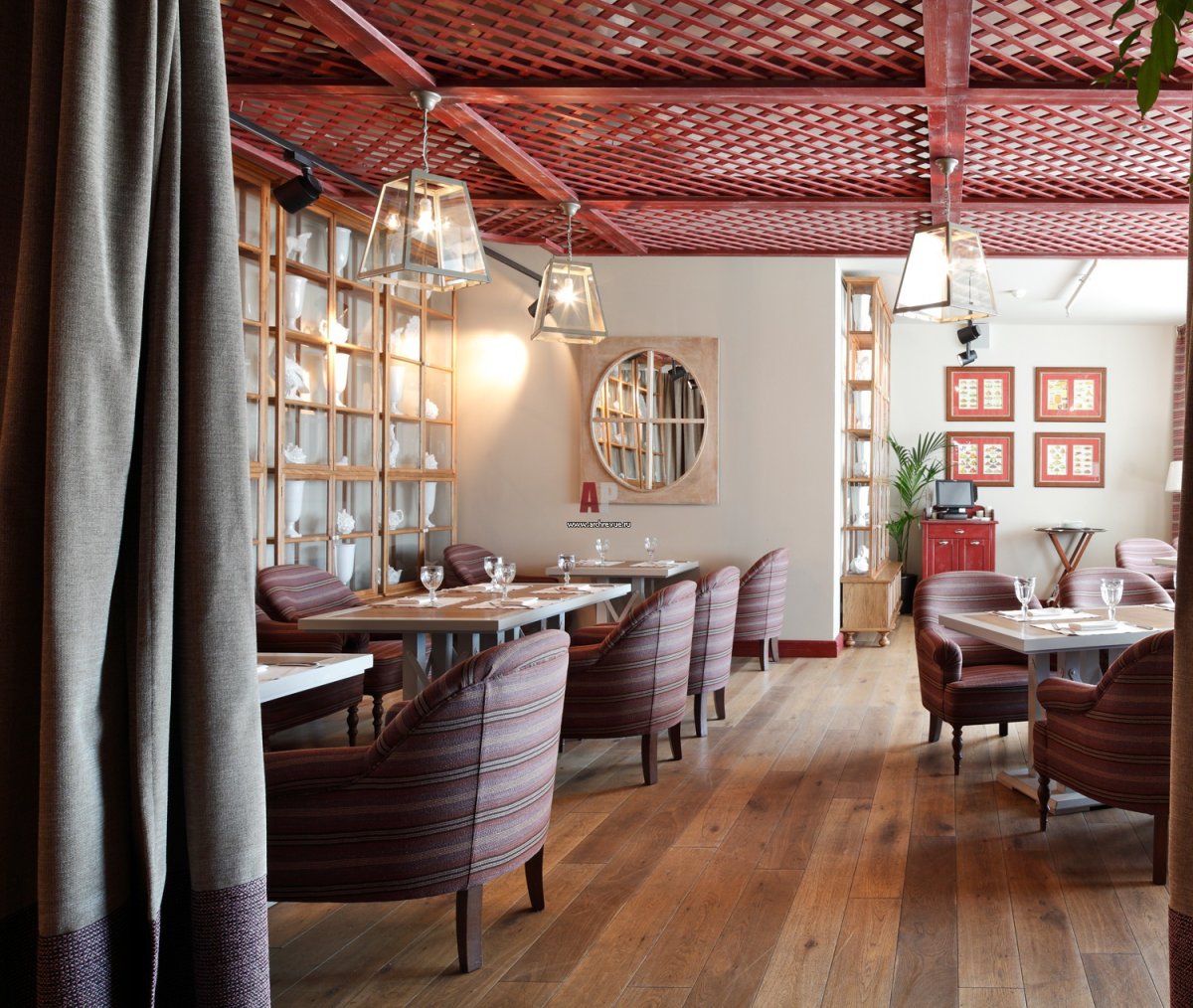 Кофейня в коричневых тонах