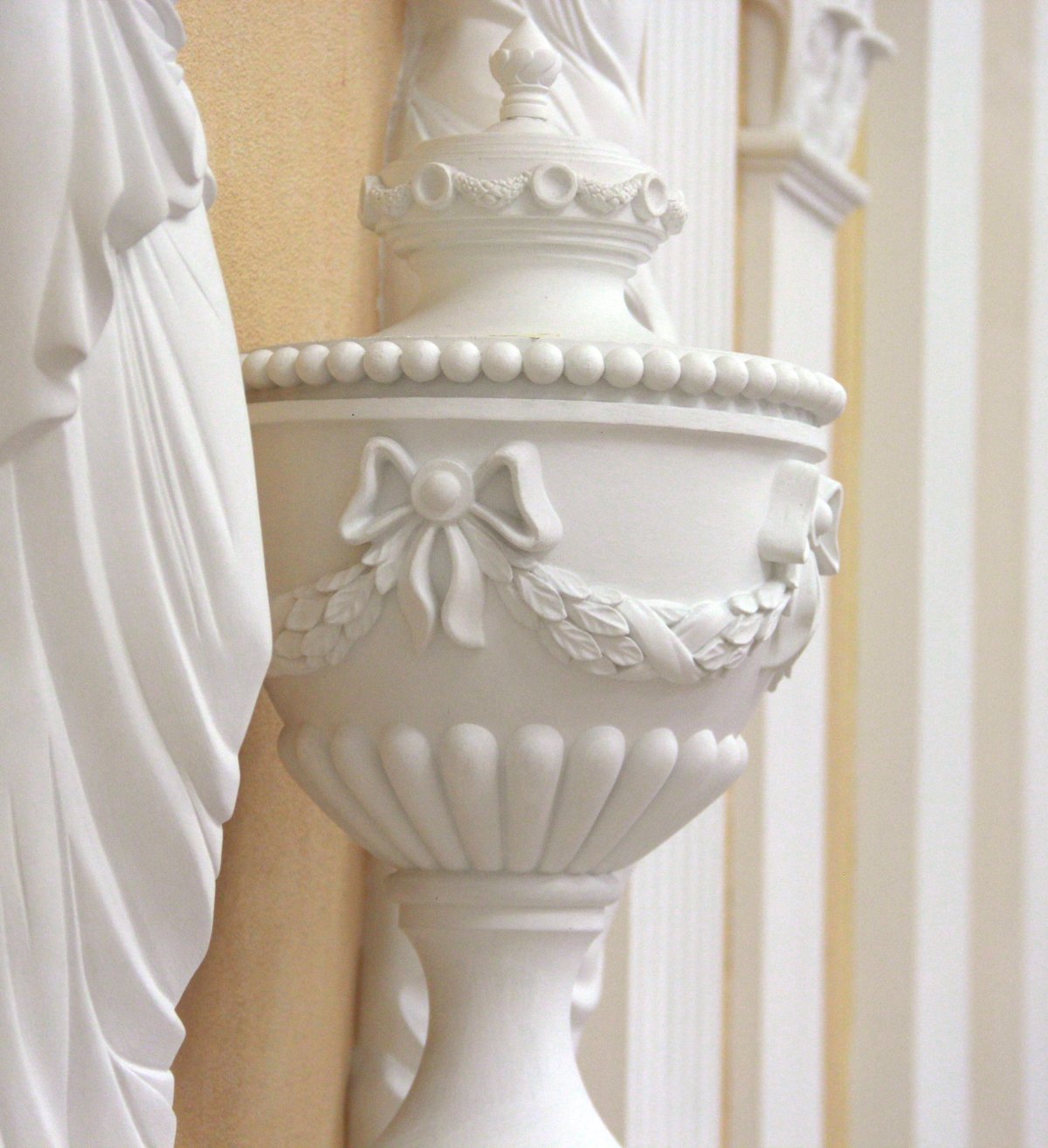 Лепнина из гипса в интерьере