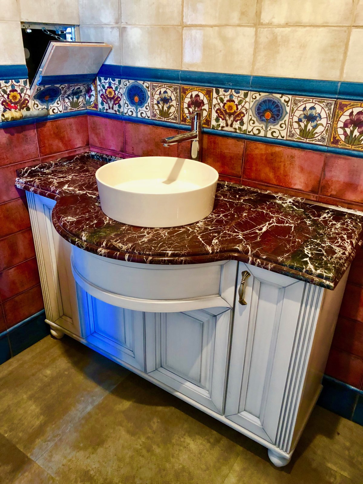 Столешница мрамор Леванто