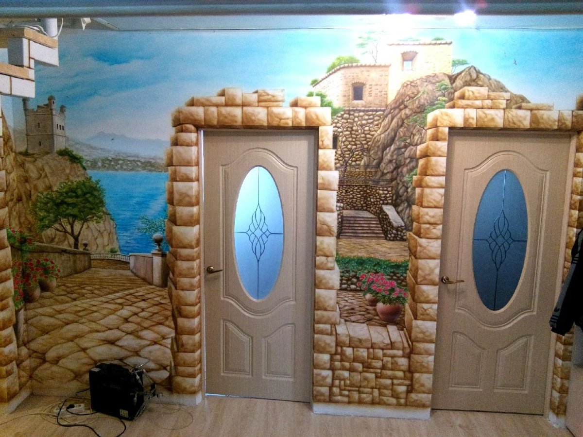 Роспись стен в коридоре