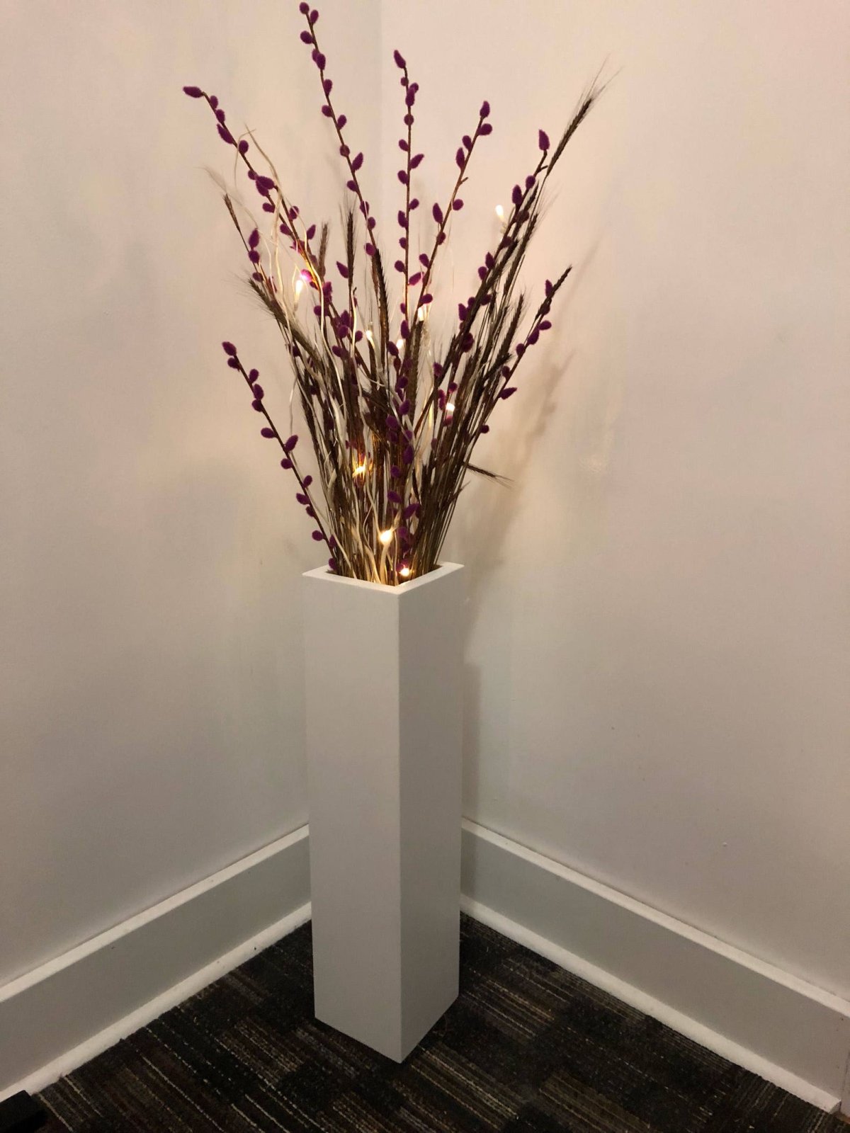 Вазы с сухоцветами