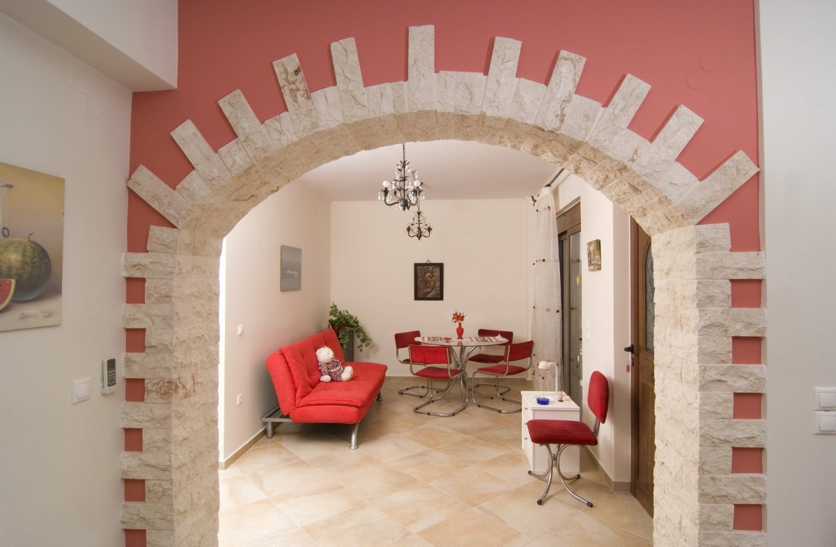 Отделка дверного проема