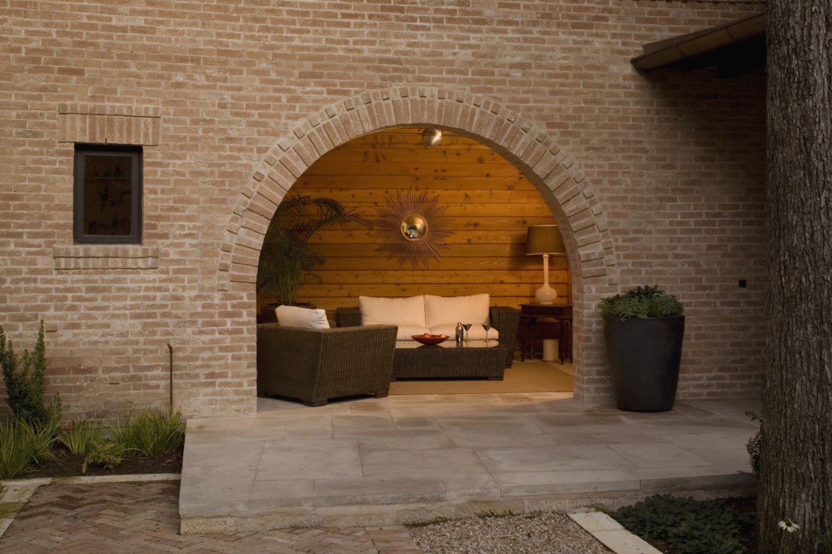 Отделка арки декоративным камнем