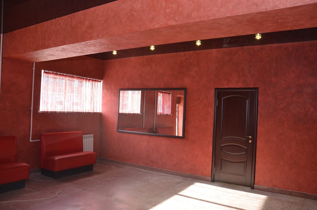 Изумрудный цент в интерьере