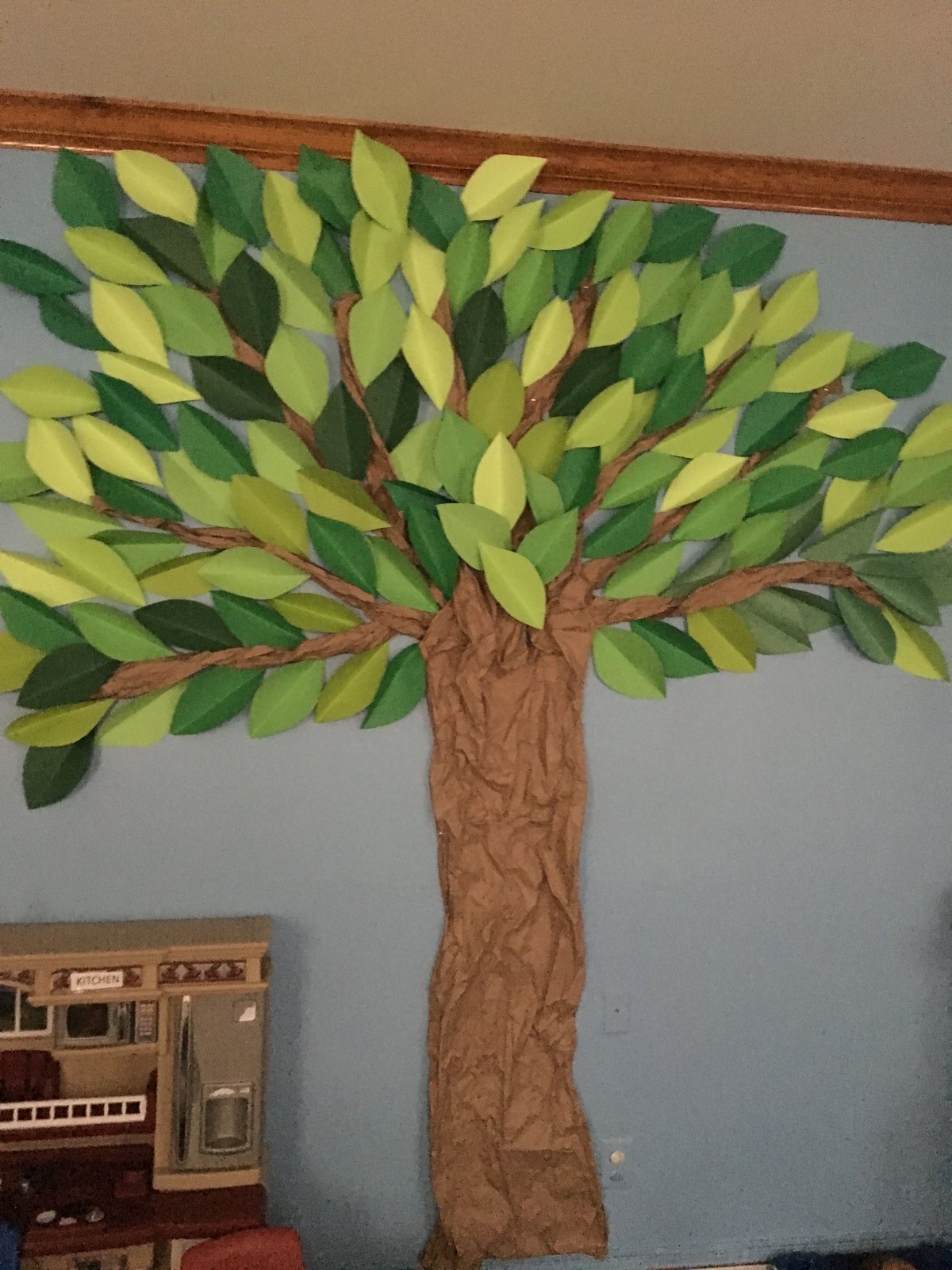 Дерево из бумаги на стену